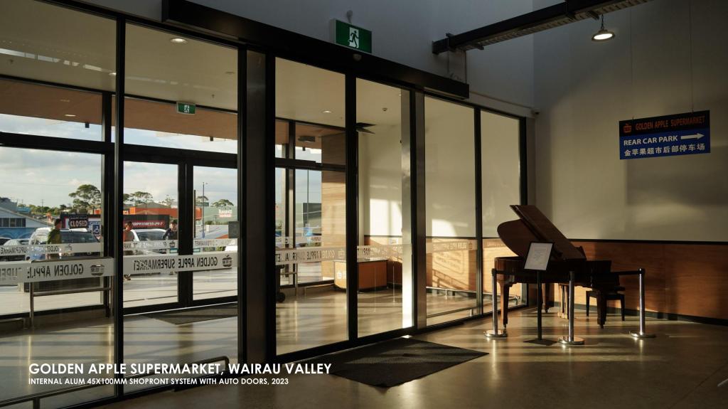 GOLDEN APPLE SUPERMARKET, WAIRAU VALLEY
INTERNAL ALUM 45X100MM SHOPRONT SYSTEM WITH AUTO DOORS, 2023
