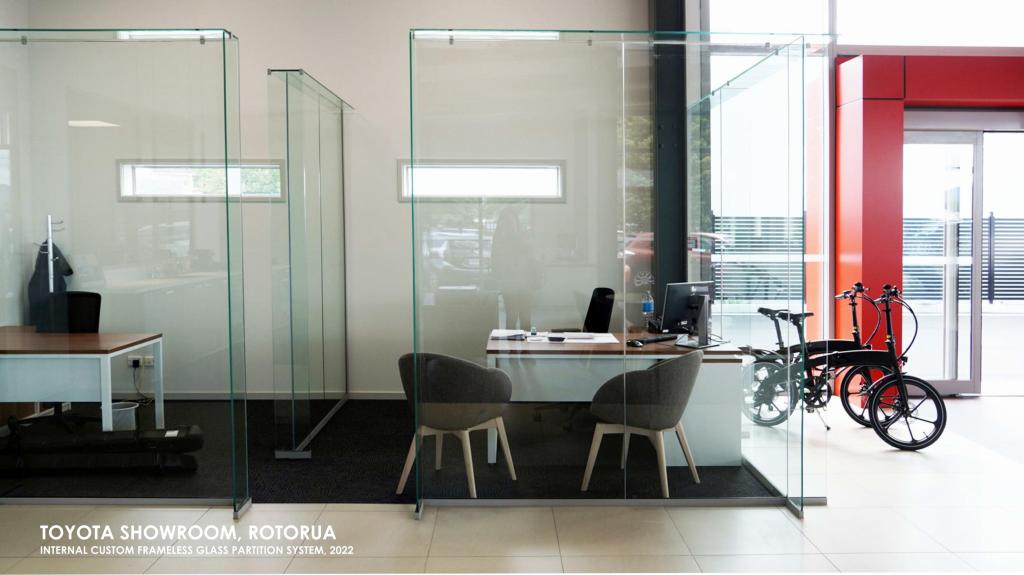 TOYOTA SHOWROOM, ROTORUA INTERNAL CUSTOM FRAMELESS GLASS PARTITION SYSTEM, 2022